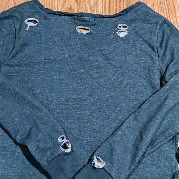 Romeo Juliet Couture Twist Neck Distressed Sweatshirt Gray Side Tie Size Medium - Picture 4 of 6